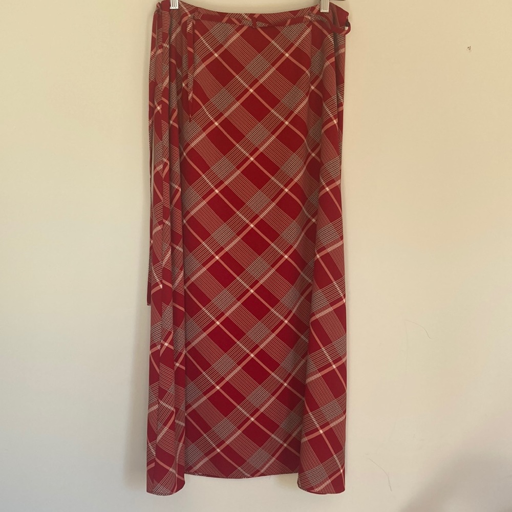 Plaid red skirt